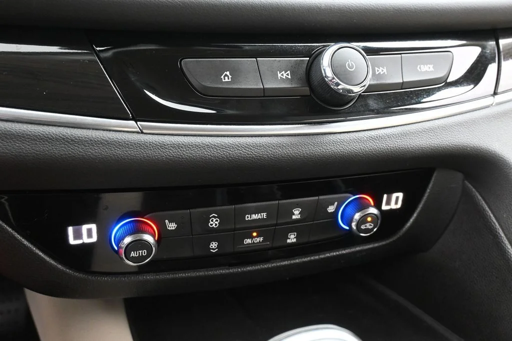 Used 2020 Red Quartz Tintcoat Buick Essence image 20