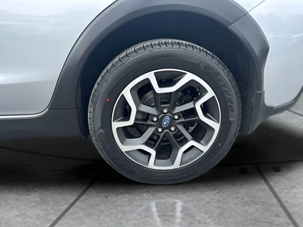 Used 2017 Silver Subaru 2.0i Premium image 18