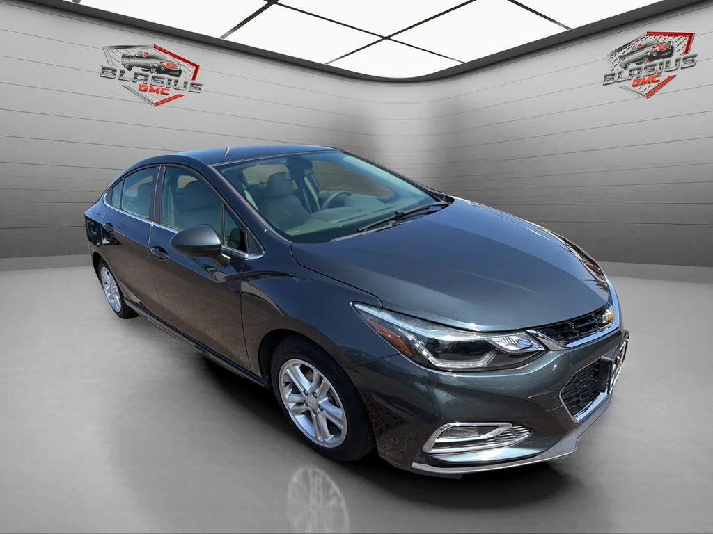 Used 2017 Gray Chevrolet LT image 7