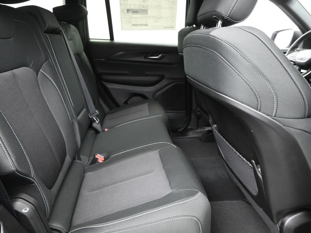 2025 Jeep Grand Cherokee Laredo - Photo 10
