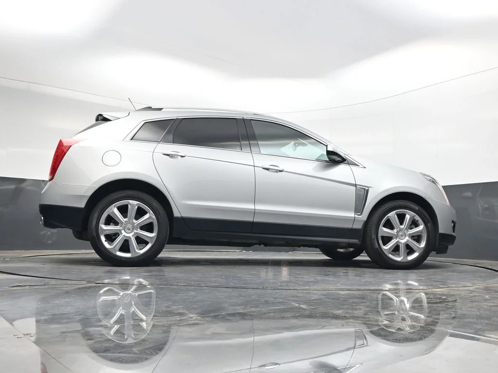 Used 2015 Radiant Silver Metallic Cadillac Performance image 30