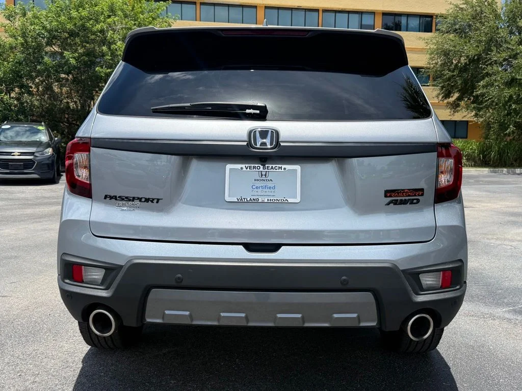 Certified Used 2023 Lunar Silver Metallic Honda TrailSport image 4