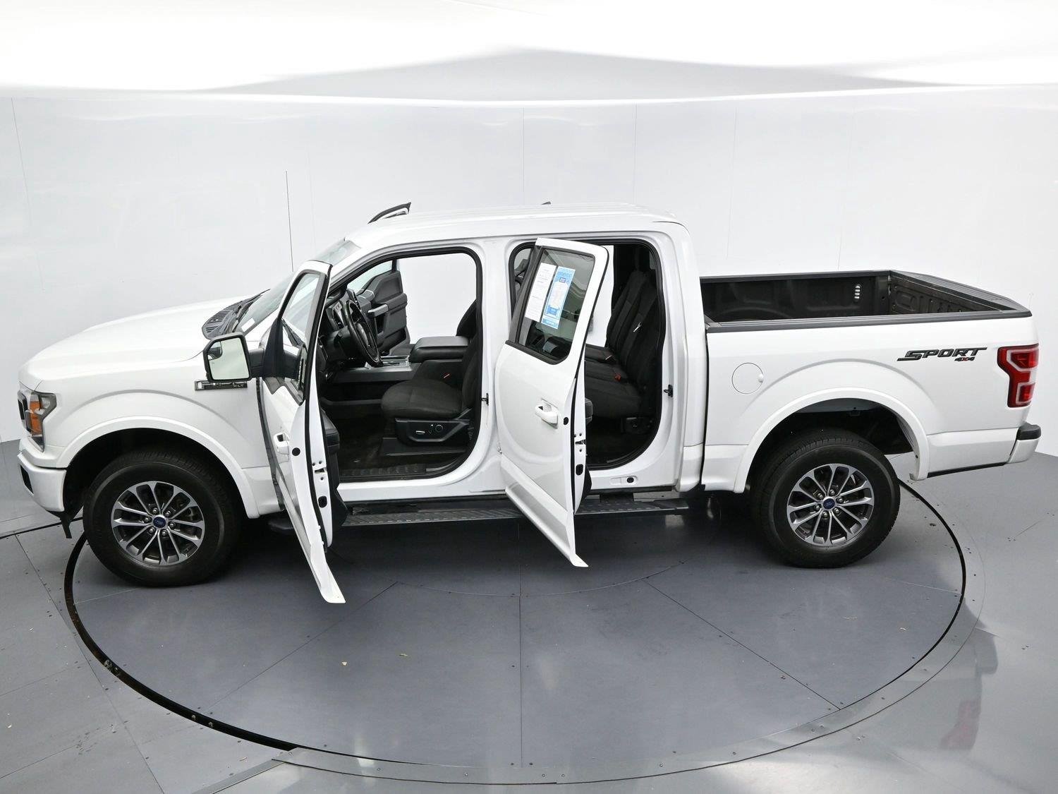 Used 2018 Oxford White Ford XLT image 43
