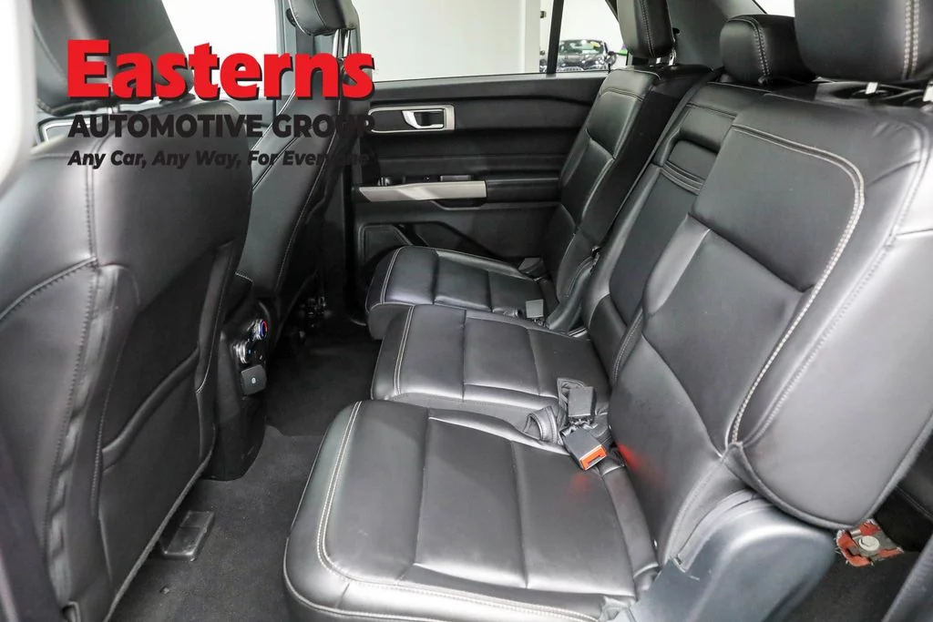 Used 2023 Red Ford XLT image 21