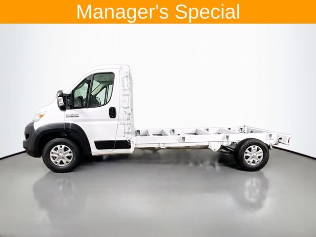 Used 2025 White Ram Low Roof image 4