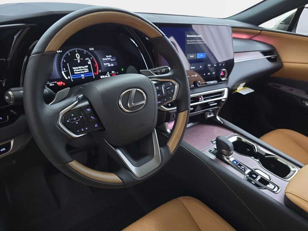 New 2026 Eminent White Pearl Lexus PREMIUM PLUS image 15