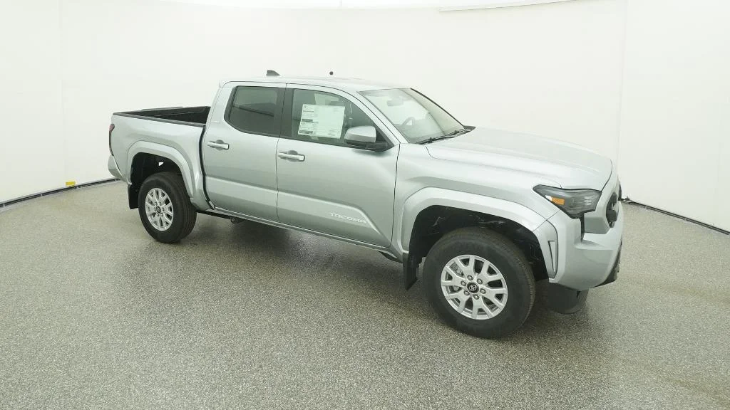 2026 Toyota Tacoma SR5 - Photo 12