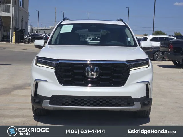 Used 2023 Platinum White Pearl Honda Touring image 2