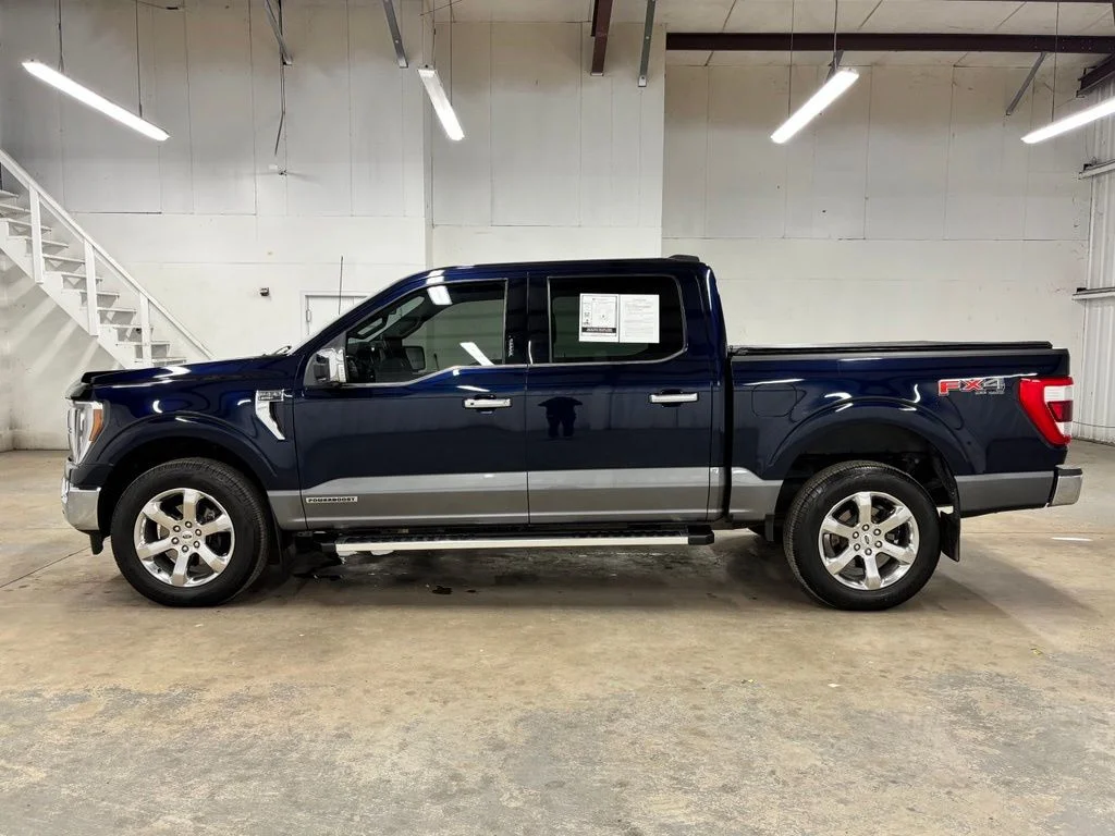 Used 2023 Blue Ford Lariat image 5