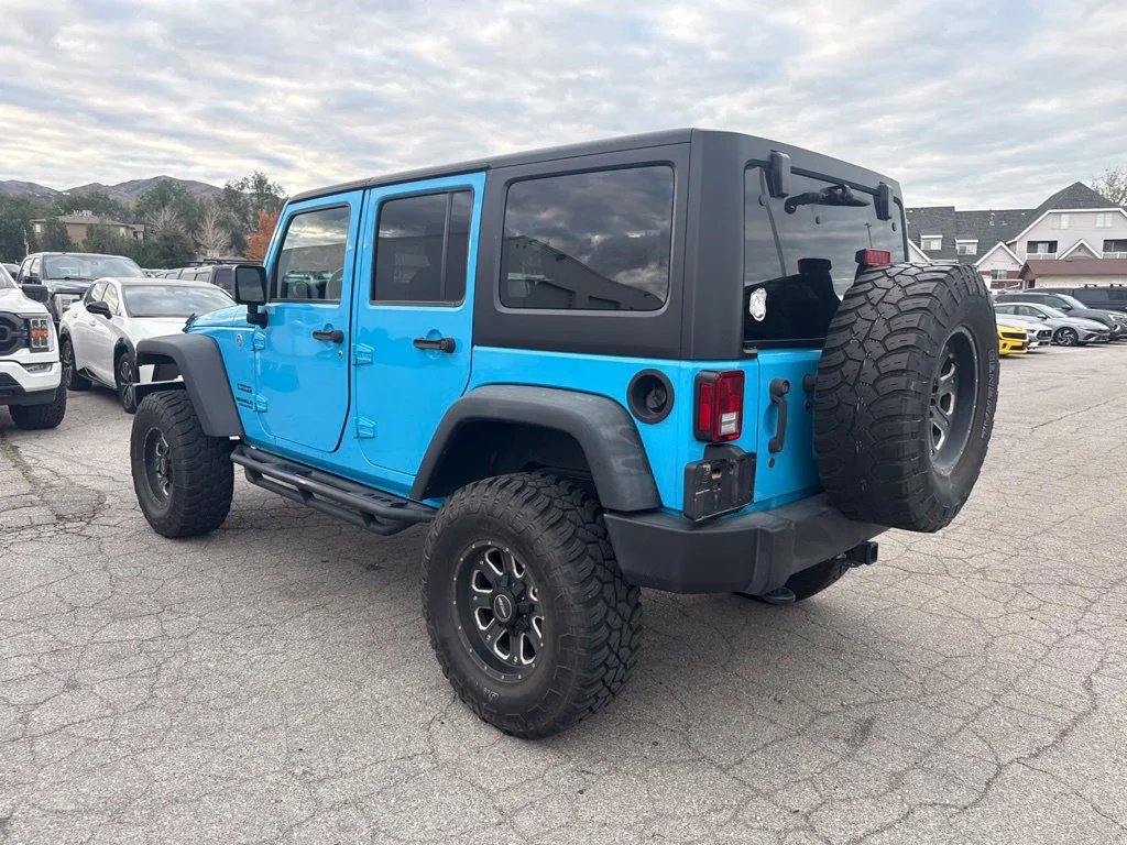 Certified Used 2017 Chief Clearcoat Jeep Unlimited Sport image 12