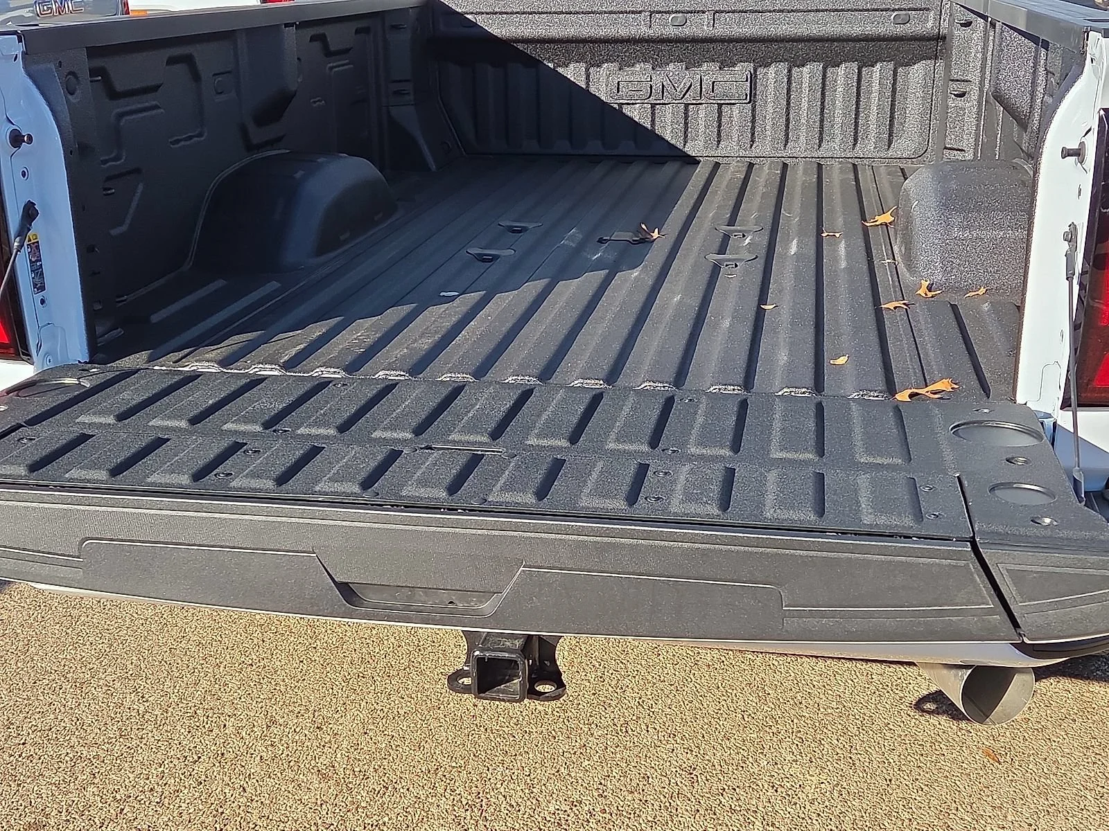 2026 GMC Sierra 3500HD Denali Ultimate - Photo 8