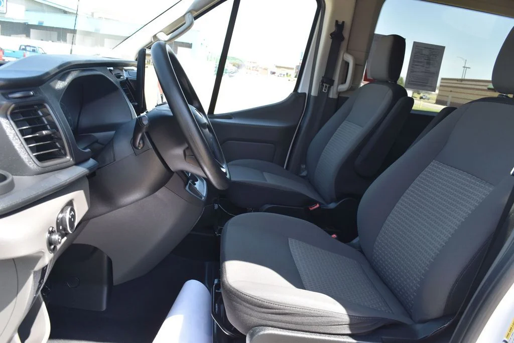 Used 2023 Oxford White Ford XLT image 13