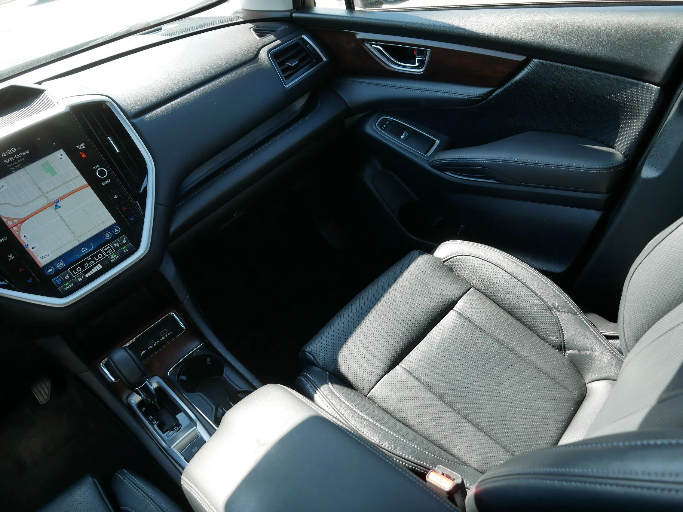 Used 2023 Crystal Black Silica Subaru Touring image 11