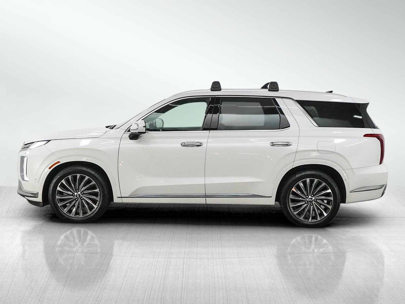 Certified 2023 Hyundai Palisade Calligraphy with VIN KM8R74GE3PU602305 for sale in Minneapolis, Minnesota