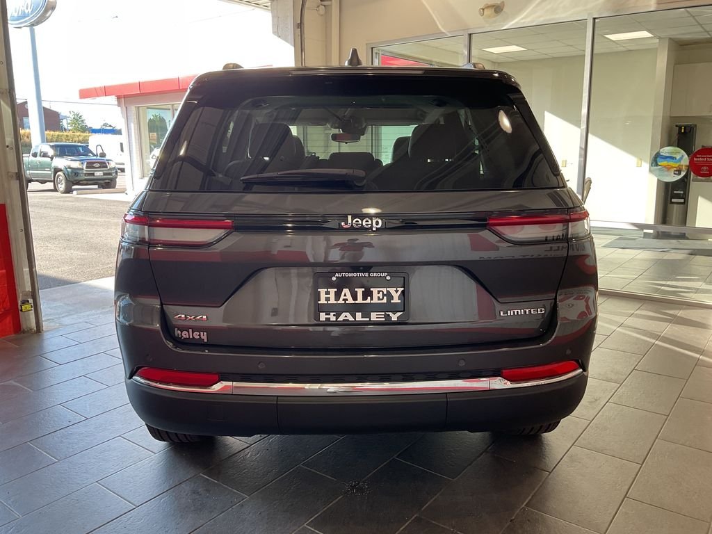 Used 2023 Gray Jeep Limited image 7