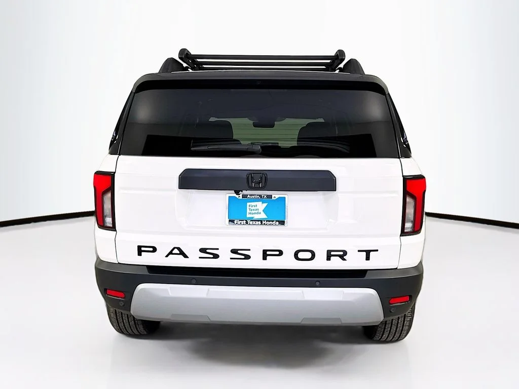 New 2026 Platinum White Pearl Honda RTL image 7