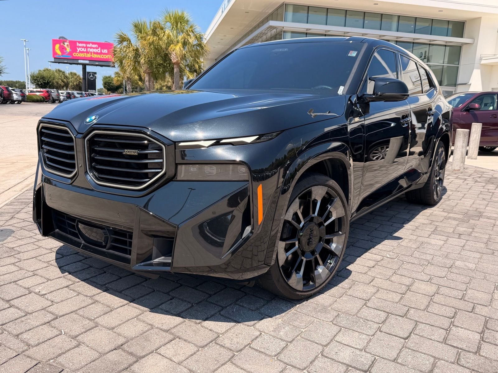 2023 BMW XM -'s photo