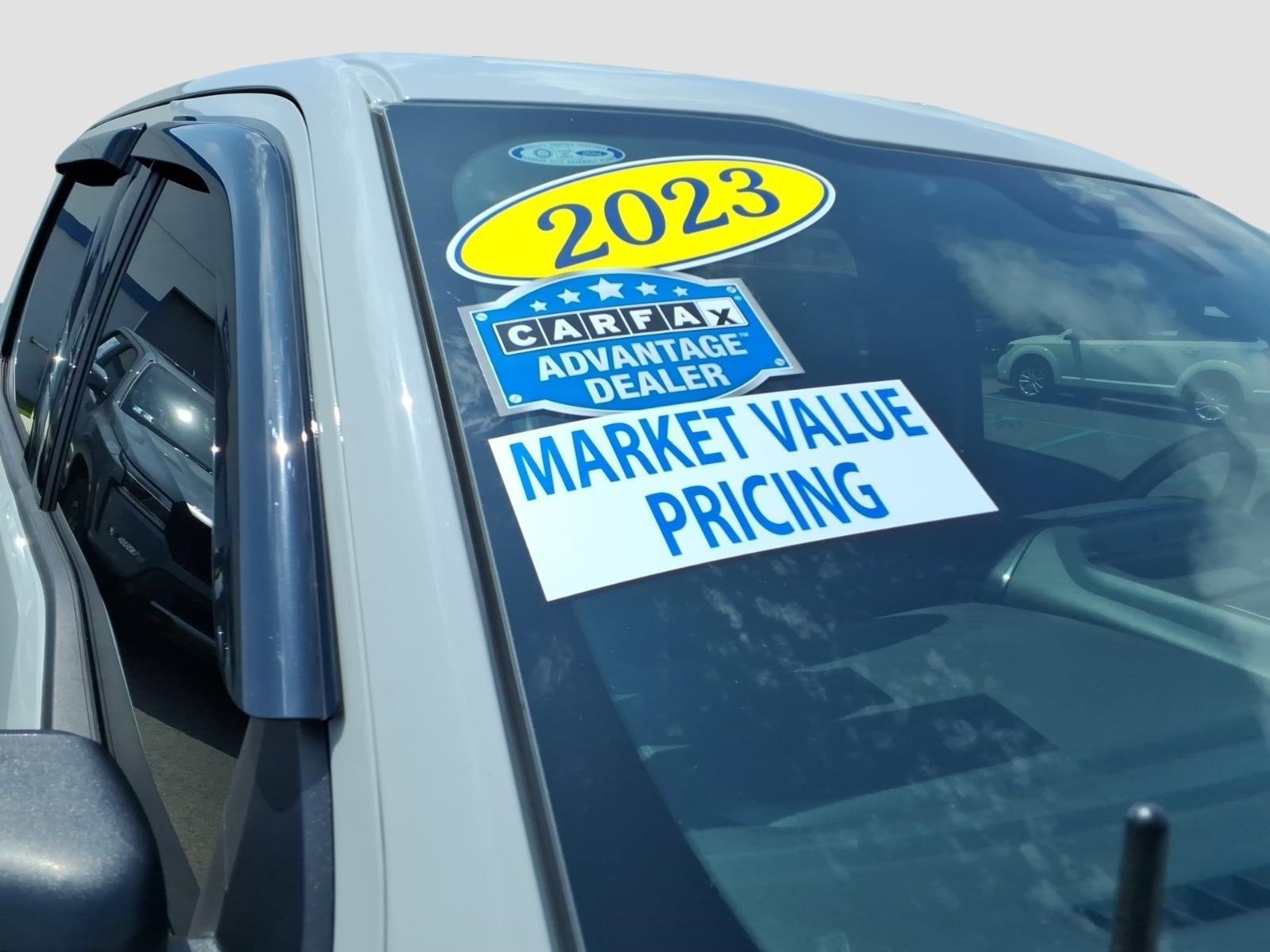 Used 2023 Avalanche Ford XLT image 9