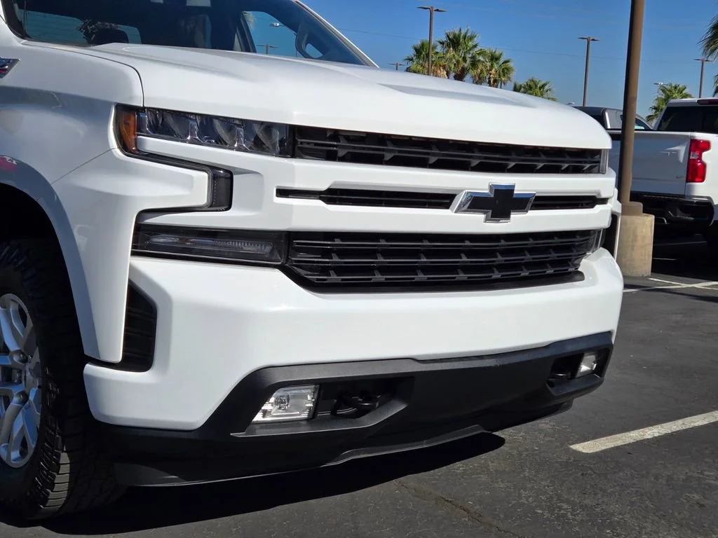 Used 2020 SUMMIT WHITE Chevrolet RST image 8