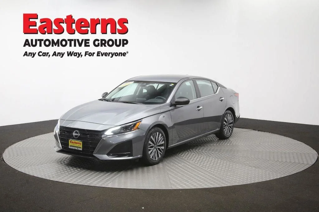 Used 2025 Gray Nissan 2.5 SV image 57