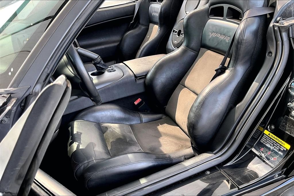 Used 2005 Black Dodge SRT10 image 19