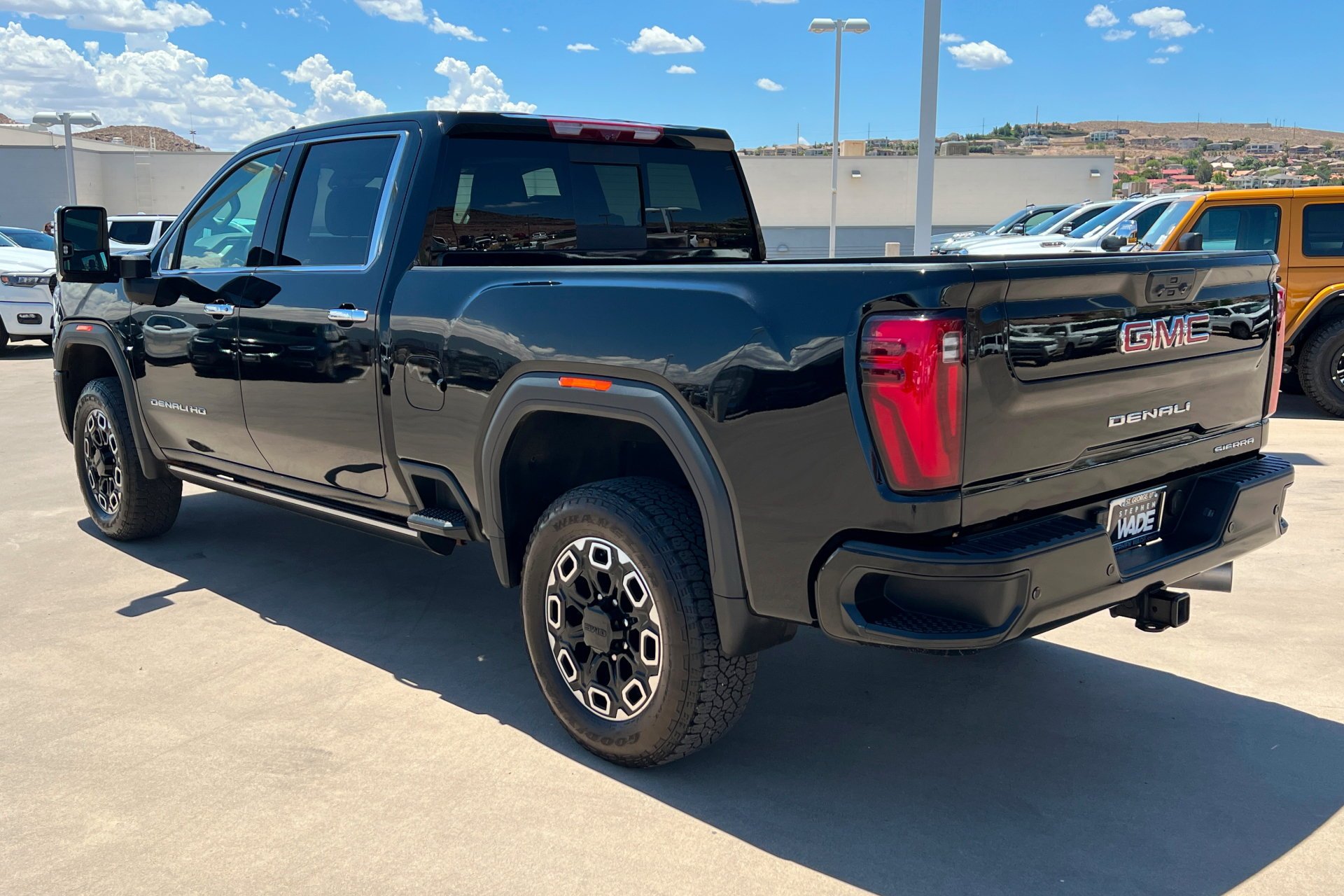 Used 2024 Onyx Black GMC Denali image 3