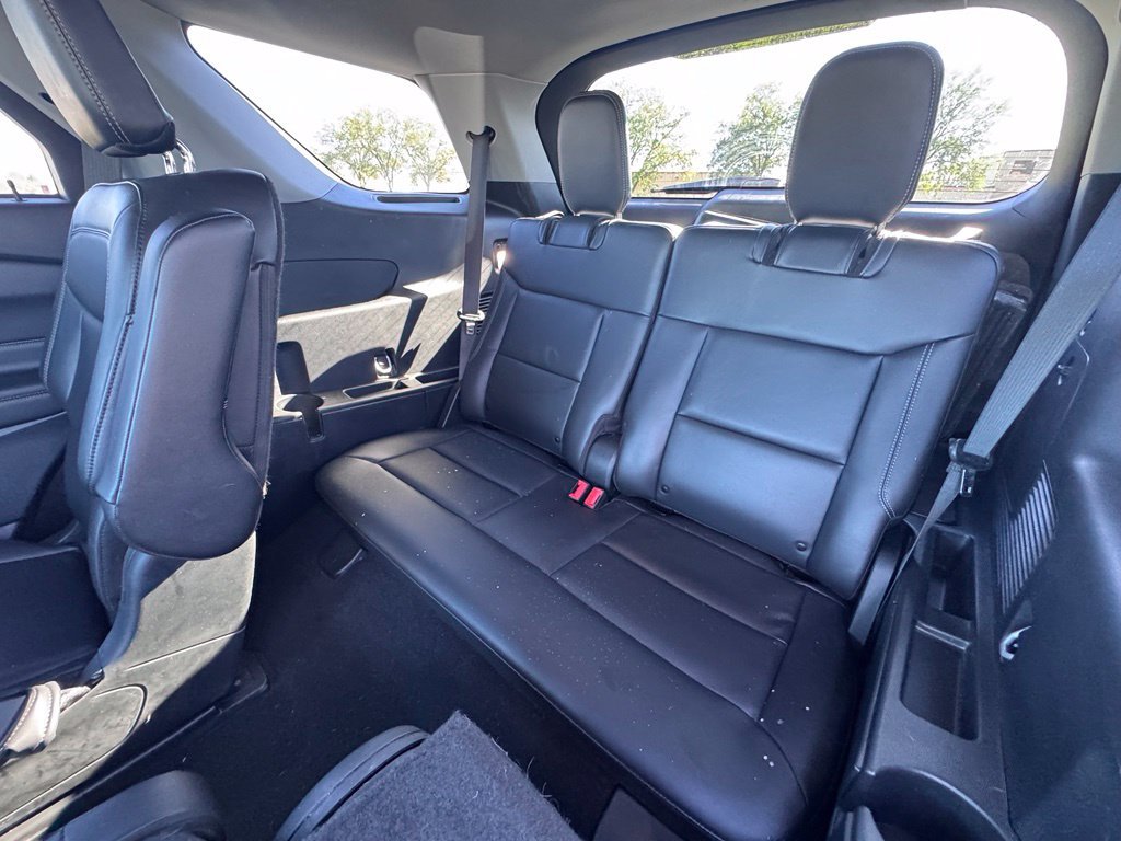 Used 2023 Gray Metallic Ford XLT image 6