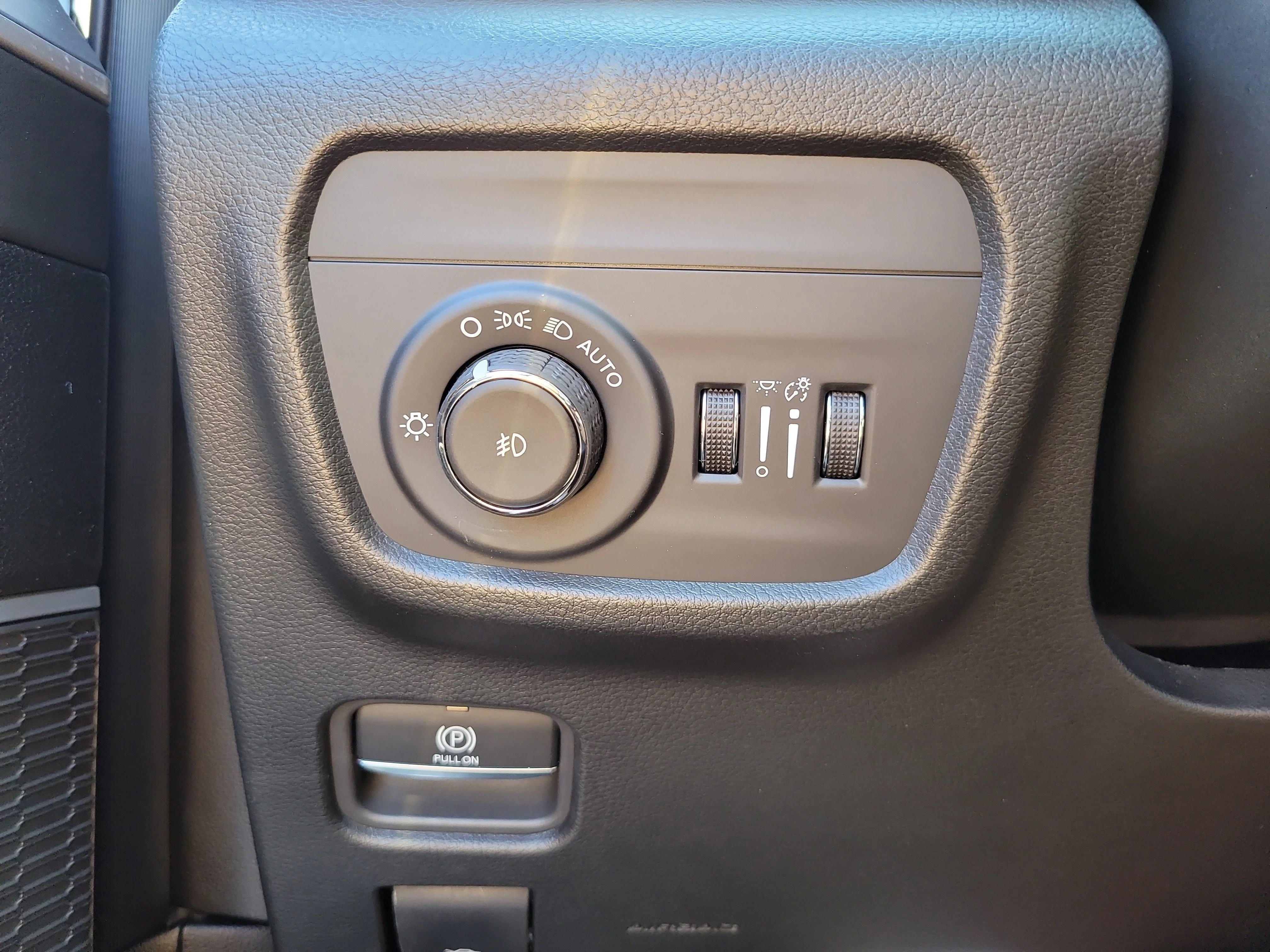 New 2026 Silver Zynith Jeep Limited Reserve image 23