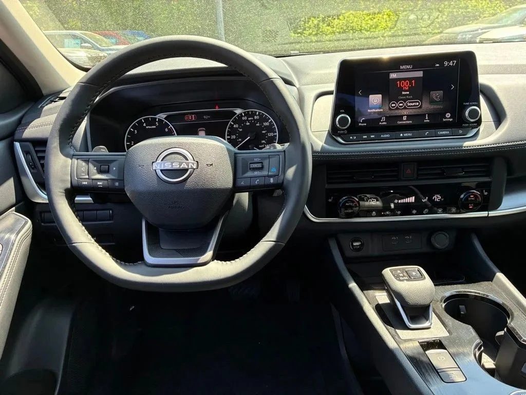 Used 2025 Red Nissan SV image 10