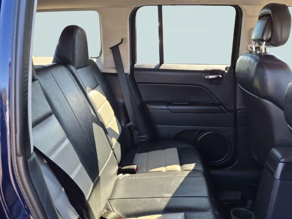 Used 2012 True Blue Pearlcoat Jeep Latitude image 25