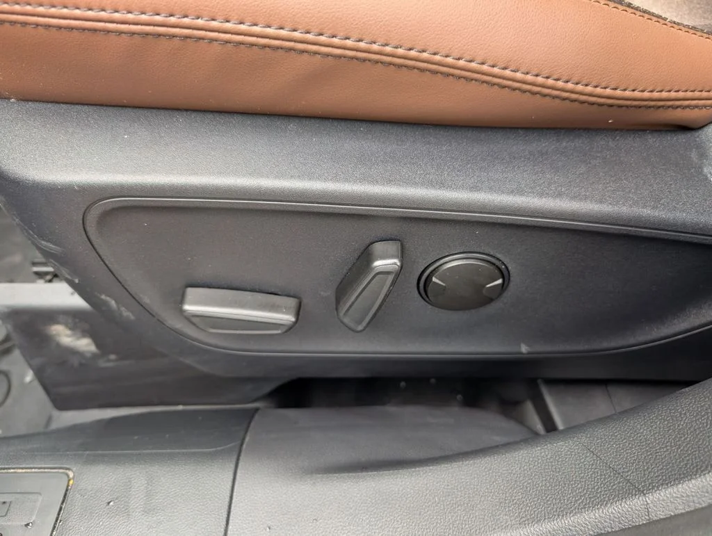 New 2025 Velocity Blue Metallic Ford Outer Banks® image 23