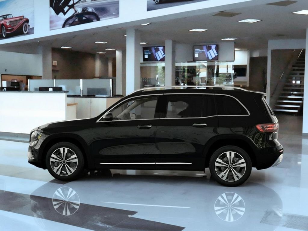 New 2026 Night Black Mercedes-Benz GLB 250 image 32