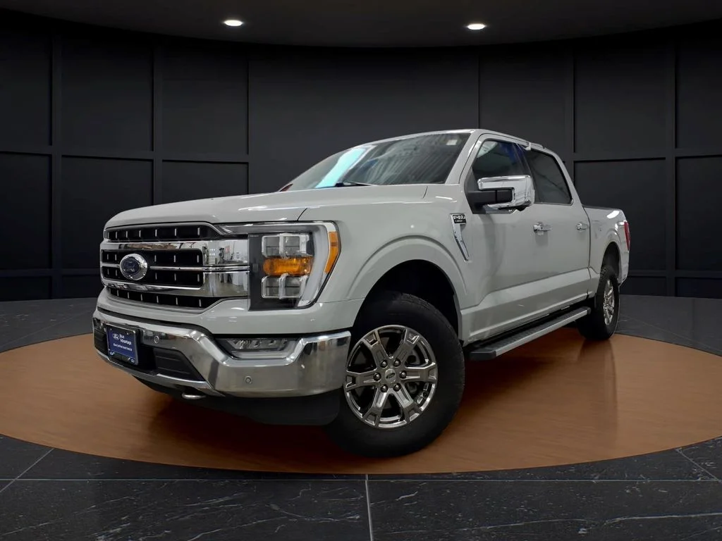 Certified Used 2023 Avalanche Ford Lariat image 3