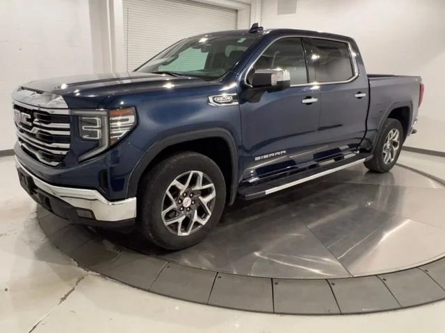 Used 2023 Blue GMC SLT image 1