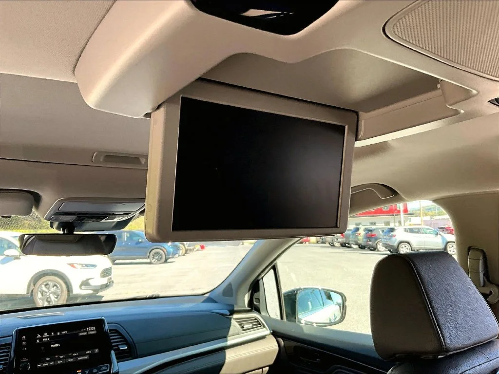 Used 2019  Honda Elite image 16