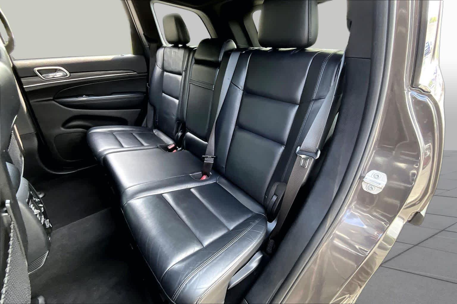 Used 2019 Granite Crystal Metallic Clearcoat Jeep Limited image 20