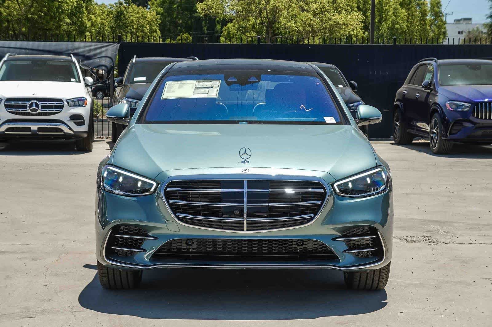 New 2026 Verde Silver Metallic Mercedes-Benz S 580 image 2