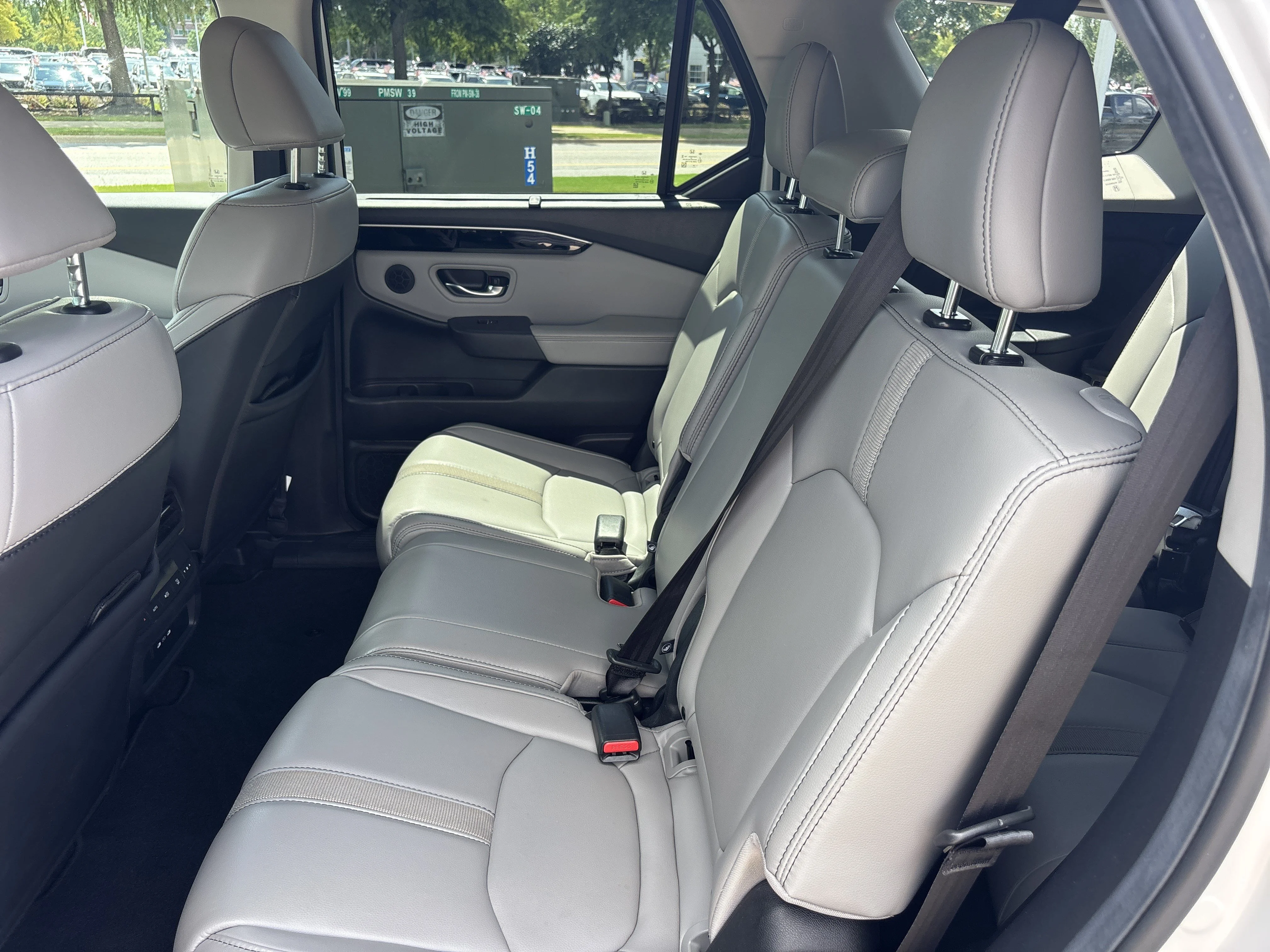 Used 2025 Platinum White Pearl Honda EX-L AWD image 15