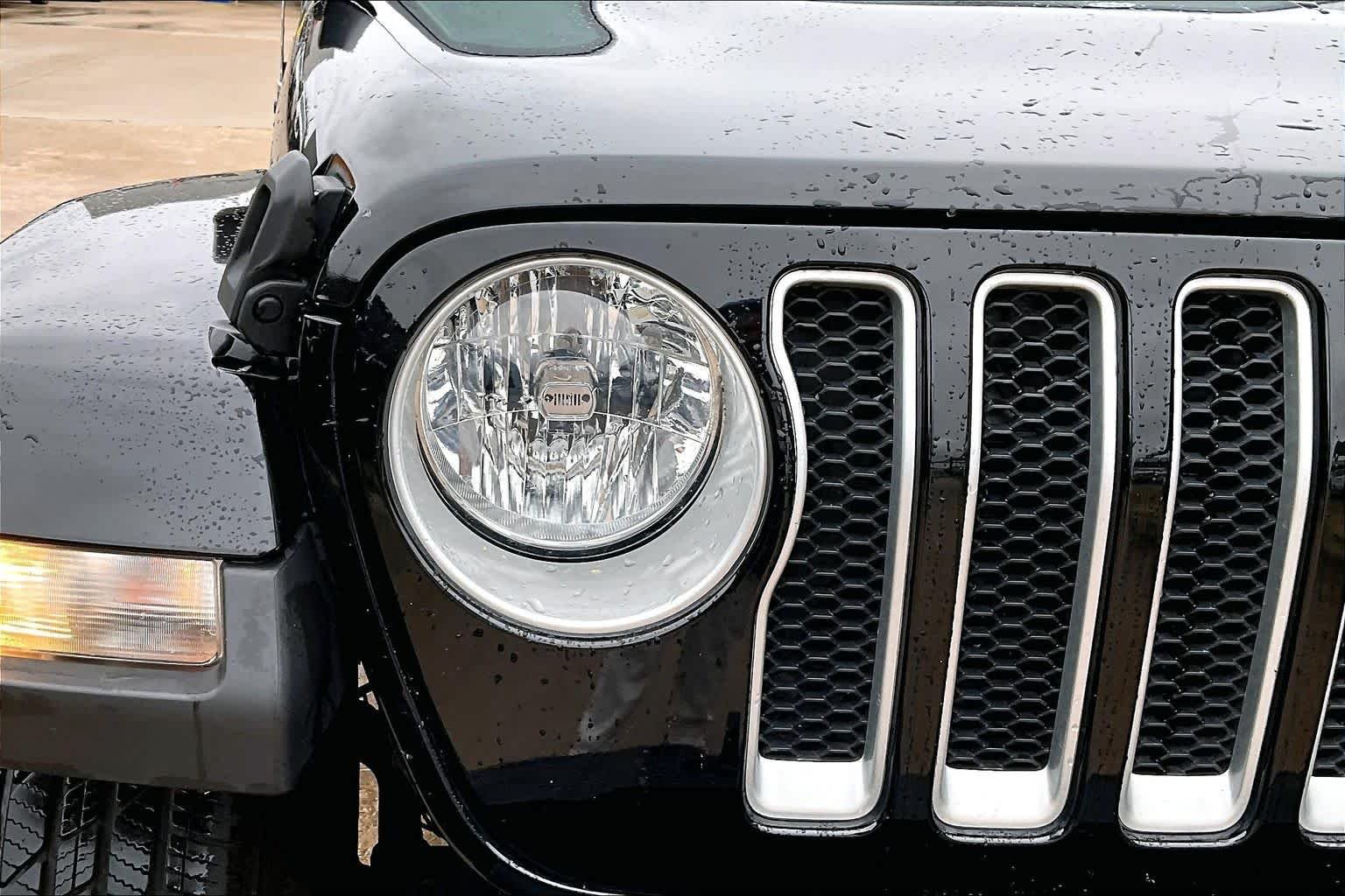 Used 2023 Black Clearcoat Jeep Sahara image 24