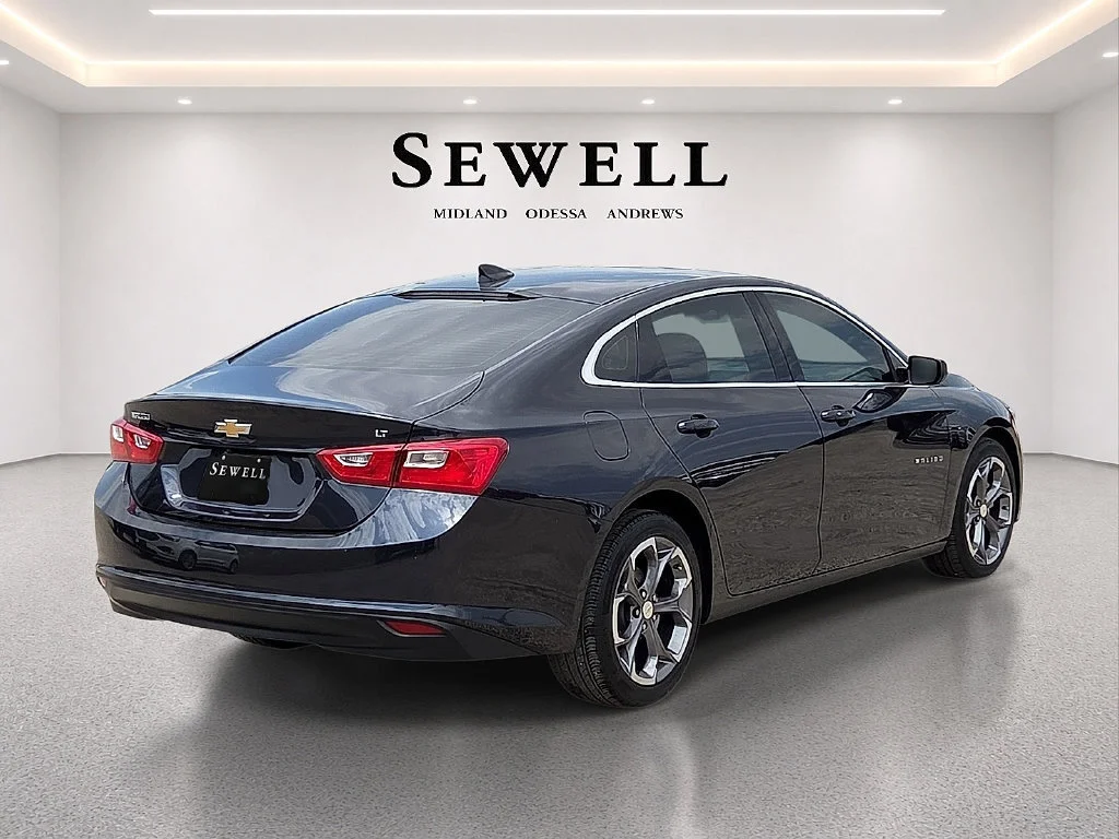 Used 2023 DARK ASH METALLIC Chevrolet LT image 4