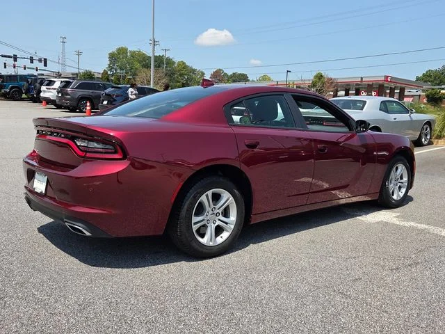 Used 2023 Red Dodge SXT image 4