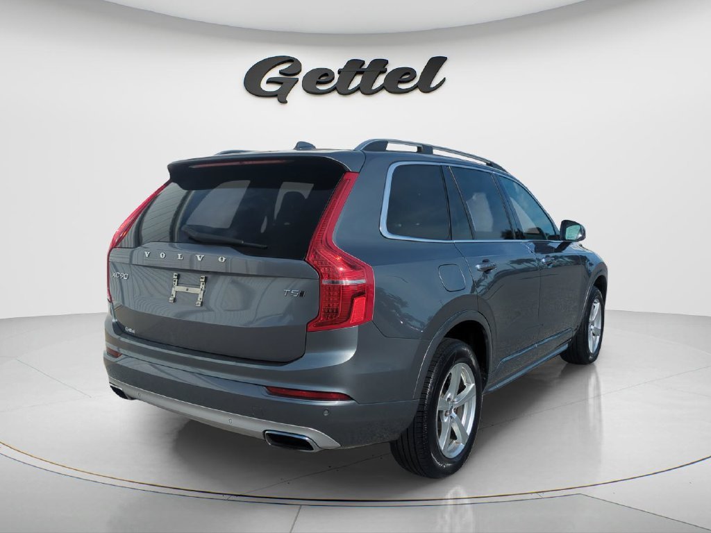 Used 2017 Gray Volvo T5 Momentum image 5