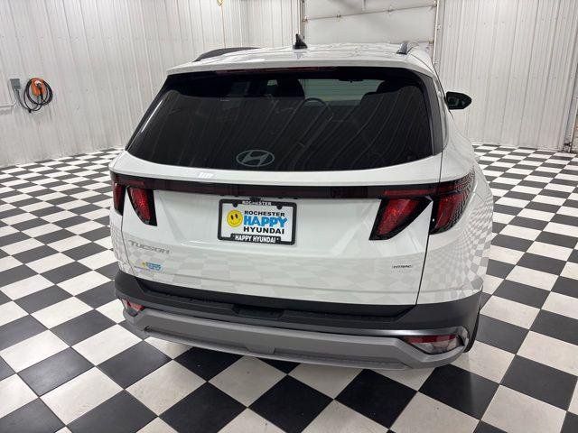 New 2026 White Hyundai SEL AWD image 4