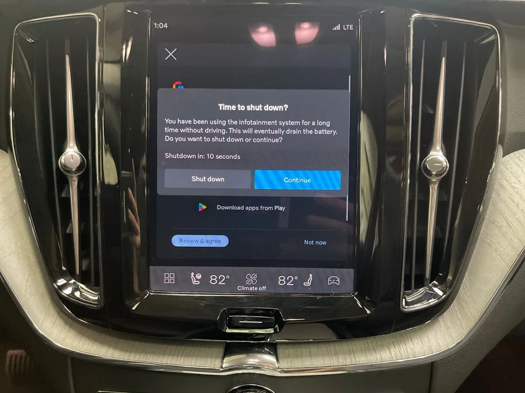 Certified Used 2025 Blue Volvo T8 Plus image 19