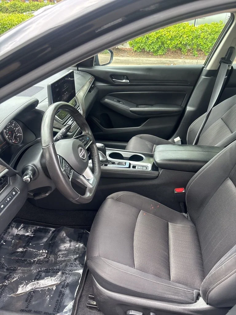 Used 2024 Black Nissan 2.5 SV image 12