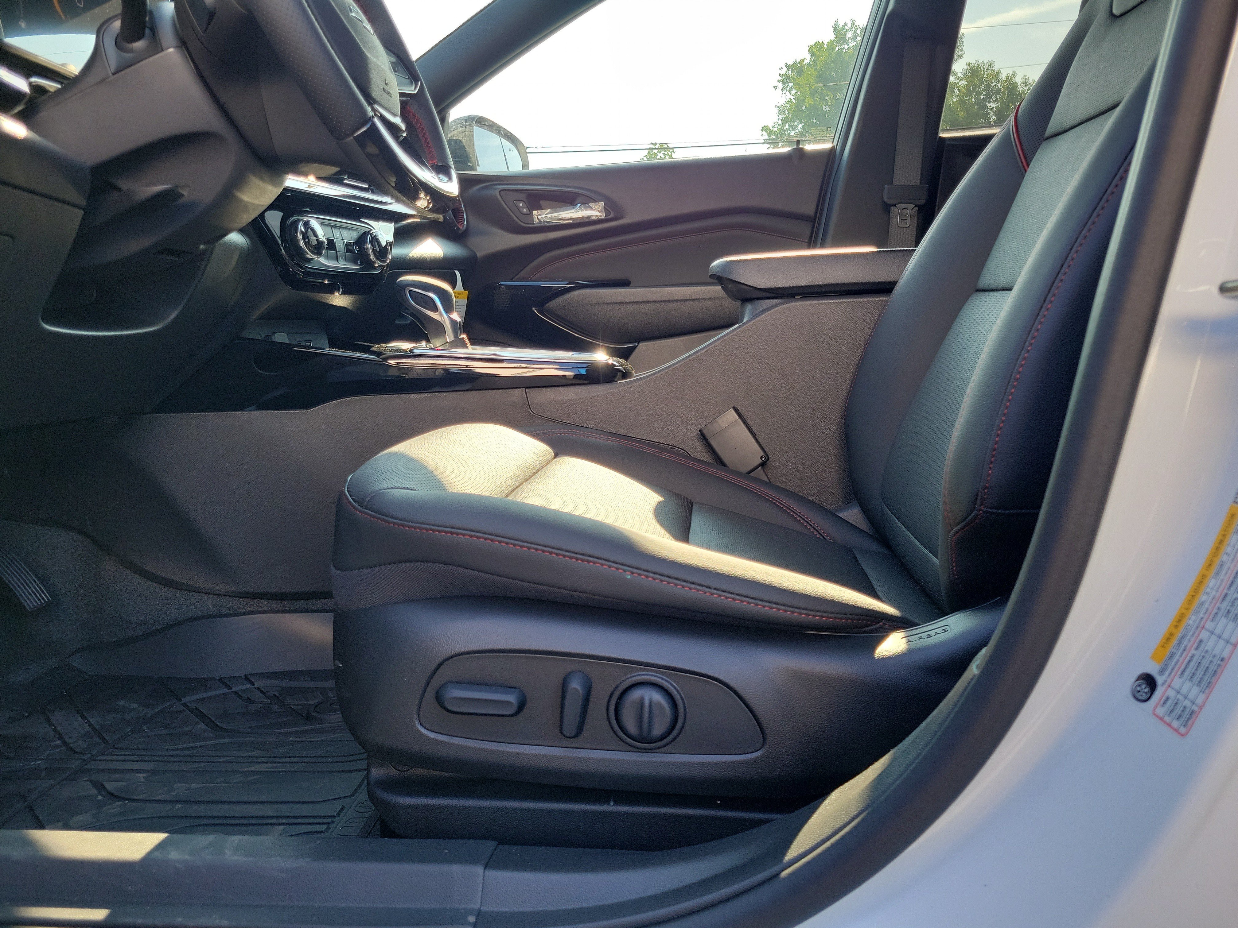 2026 Chevrolet Trax RS - Photo 16