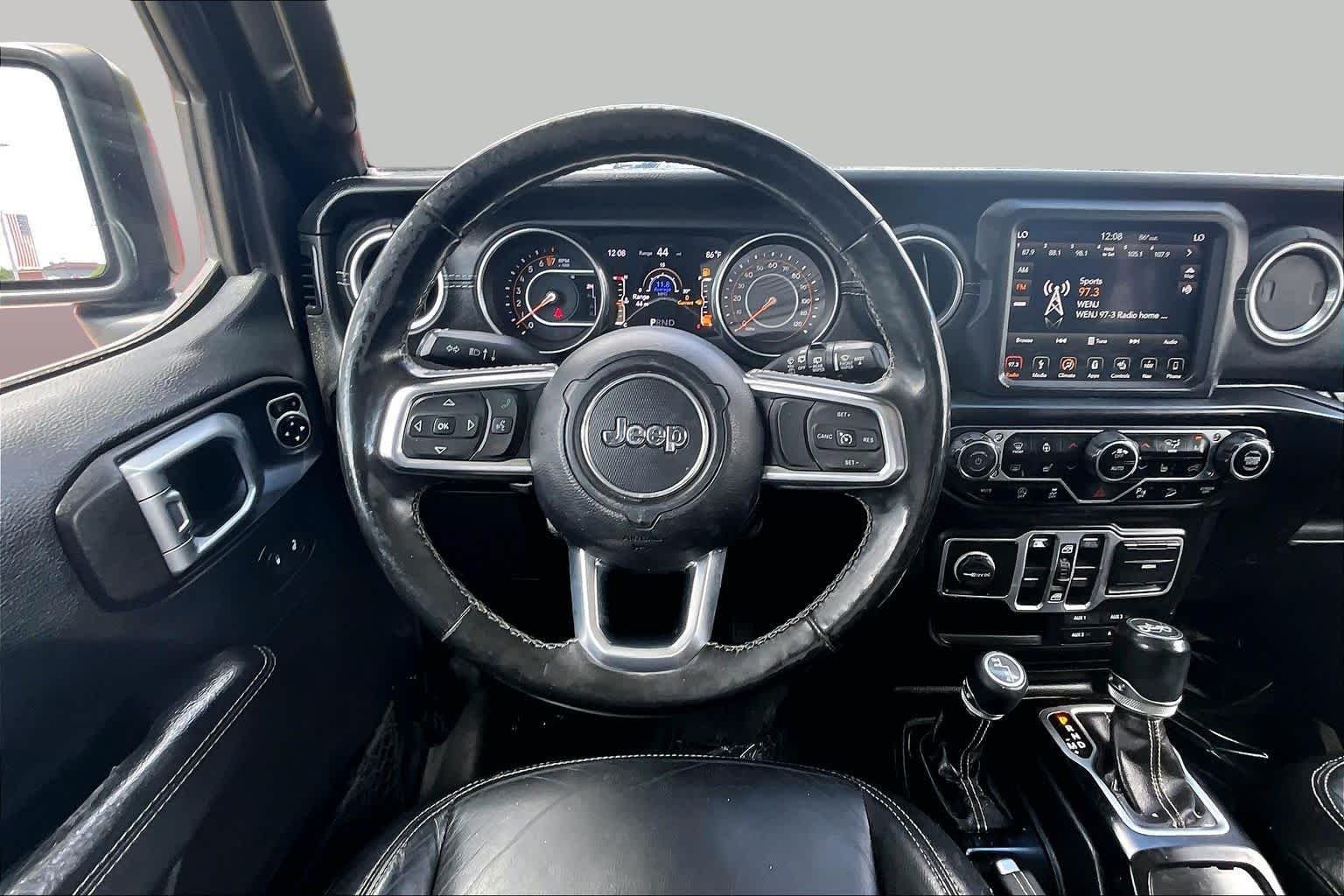 Used 2018 Granite Crystal Metallic Clearcoat Jeep Sahara image 6