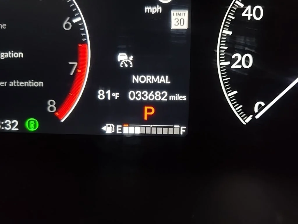 Used 2023 White Honda EX-L image 23