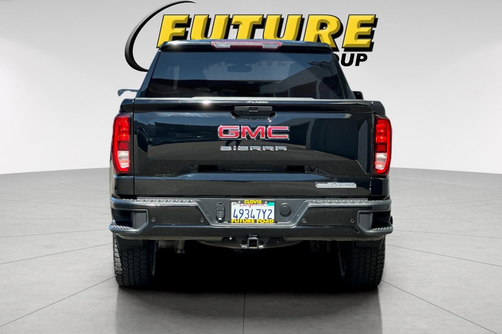 Used 2020 Black GMC Elevation image 4