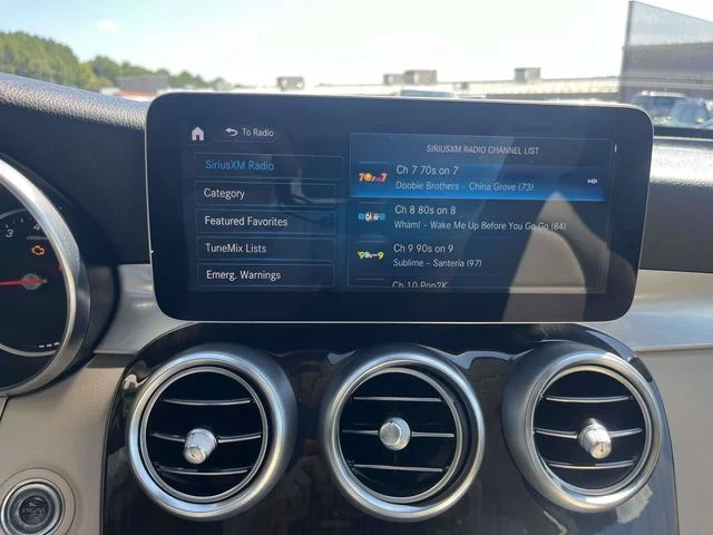 Certified Used 2022 White Mercedes-Benz GLC 300 image 27